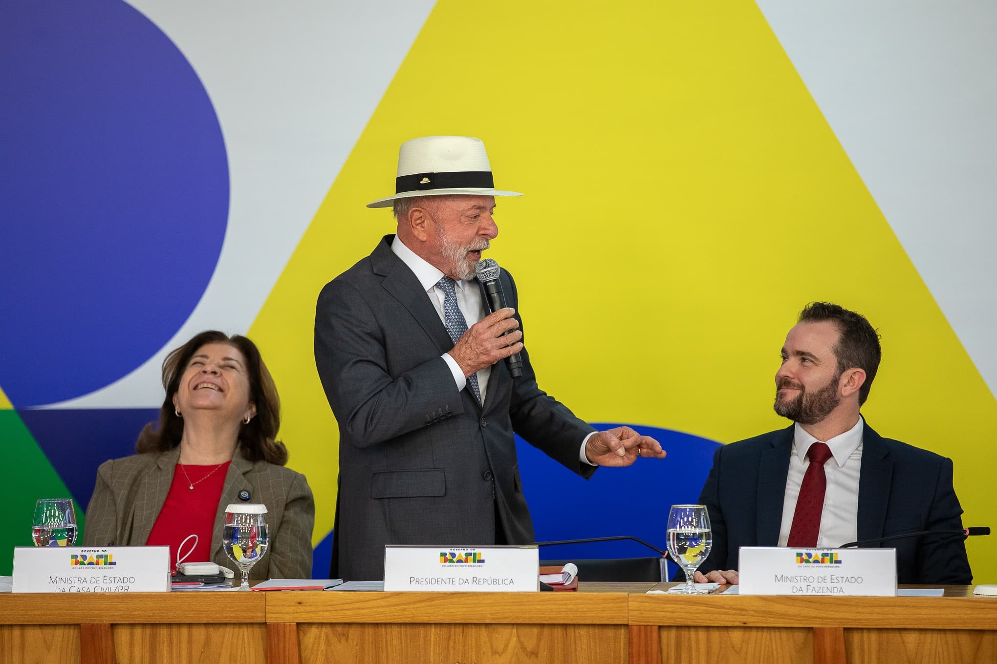 Governo registra superávit primário de R$ 25,2 bilhões em abril