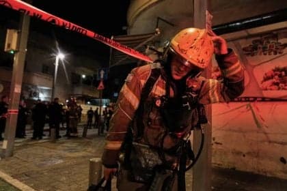 Huthis do Iémen Lançam Ataques Contra Israel em Escalada da Guerra no Oriente Médio