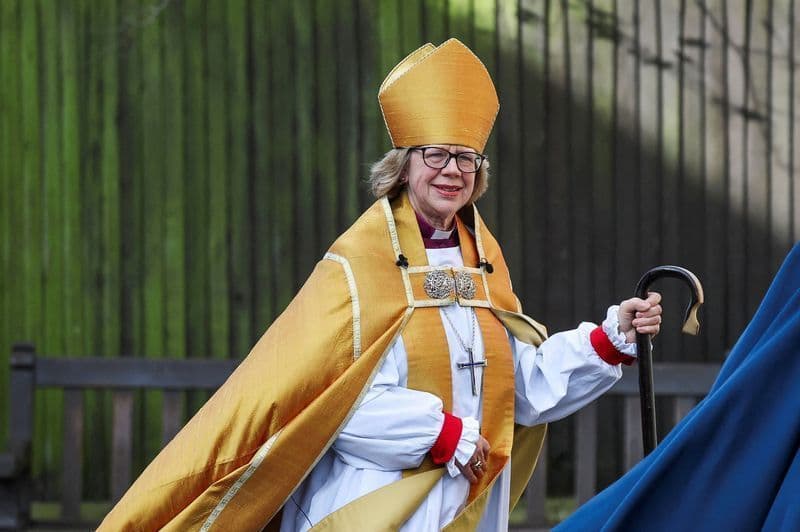 Igreja da Inglaterra pede desculpas por adoções forçadas após guerra