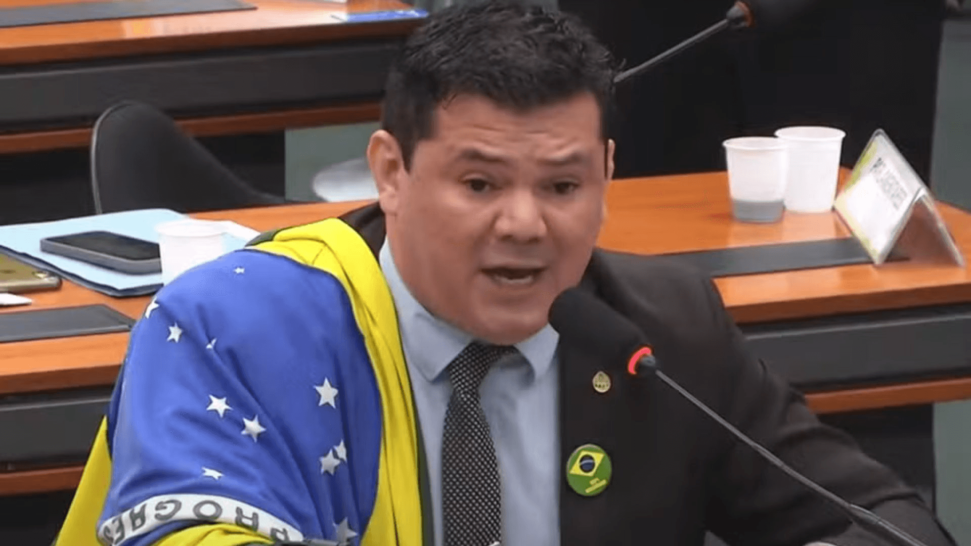 STF aceita denúncia contra deputado Gilvan da Federal por injúria a Lula
