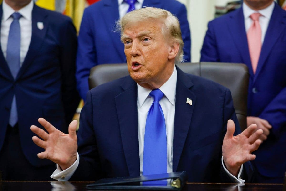 Trump classifica ameaça da inteligência artificial como farsa e conspiração