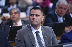 Cleitinho pode abrir mão da candidatura ao governo de Minas