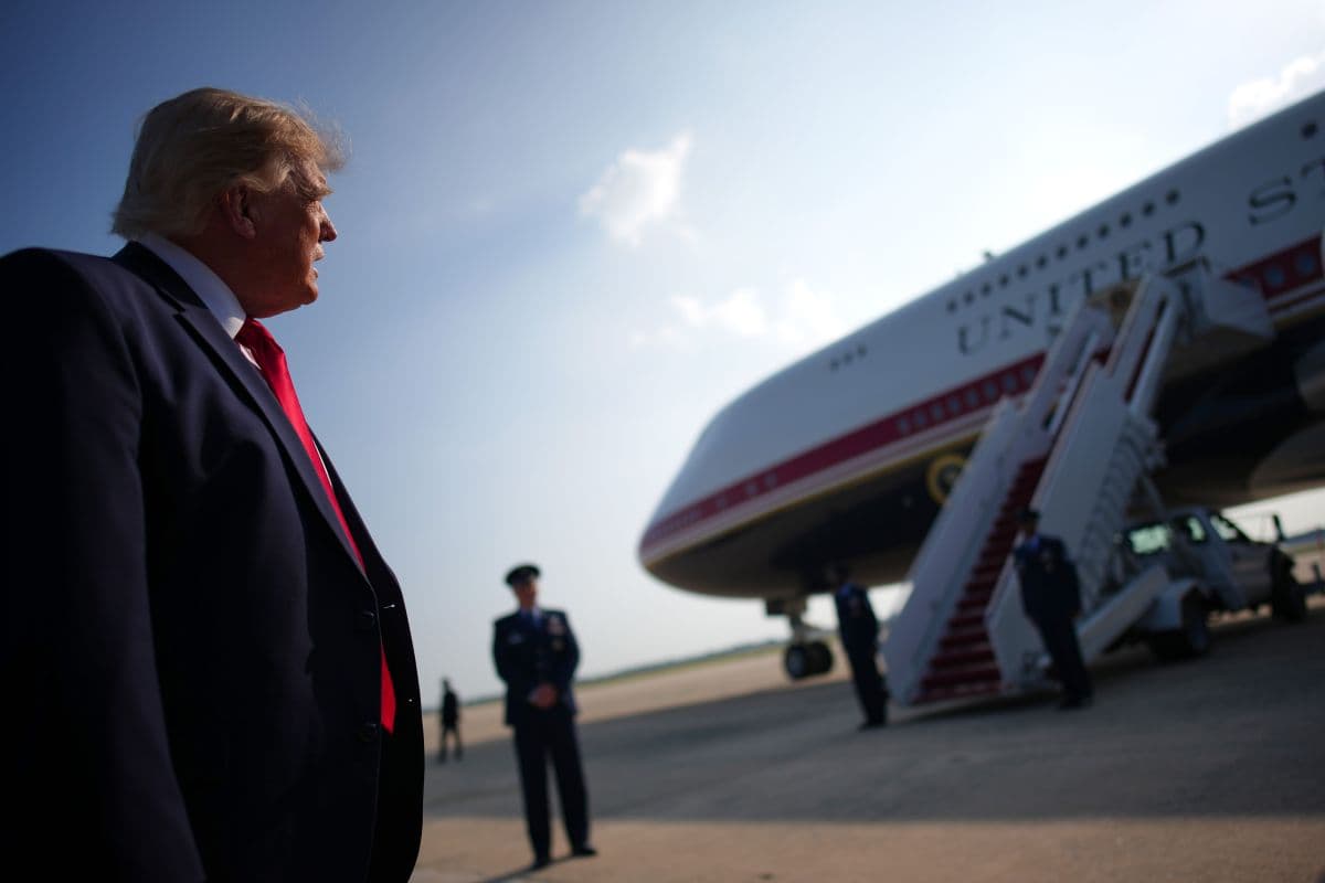 Trump reconhece deficiências de segurança em novo jato presidencial
