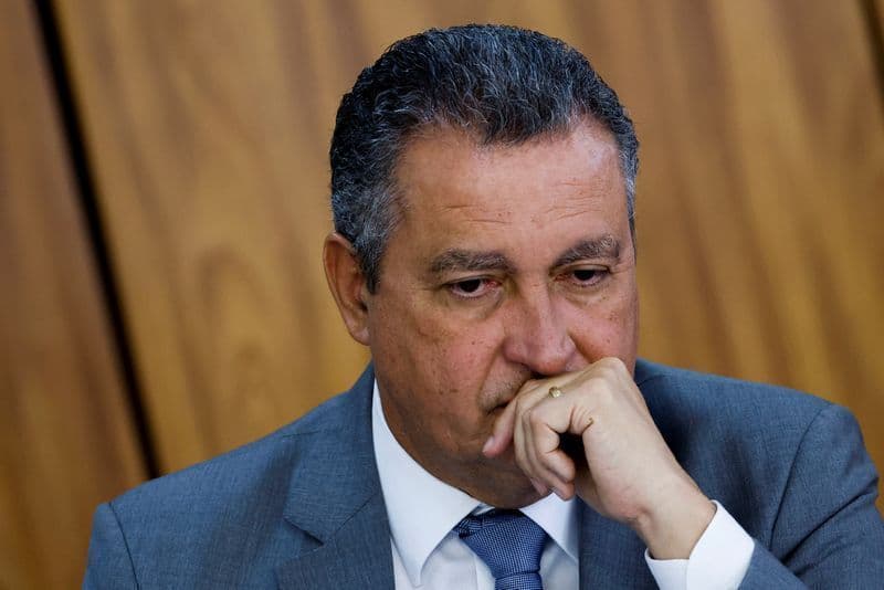 Rui Costa cobra comunicação sobre ações do governo em reunião ministerial