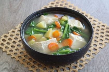 3 sopas leves e nutritivas para um jantar saudável
