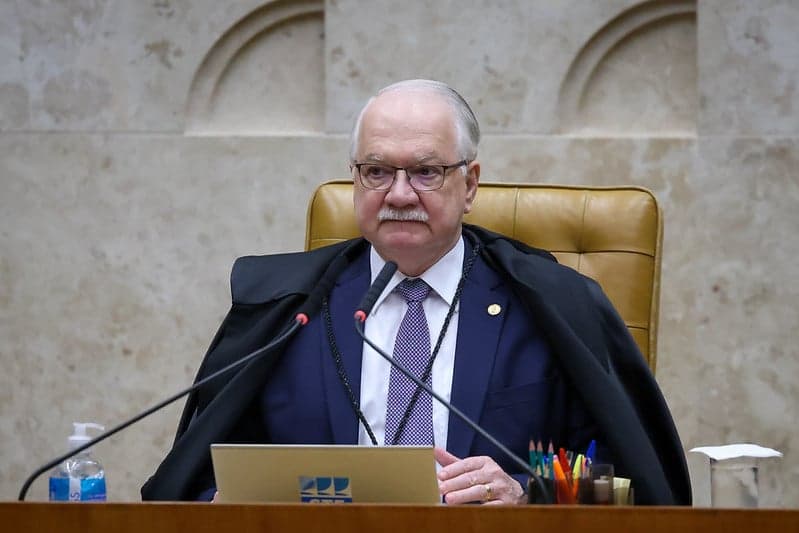 Fachin cancela sessão no STF após reintegração de diretor da PF