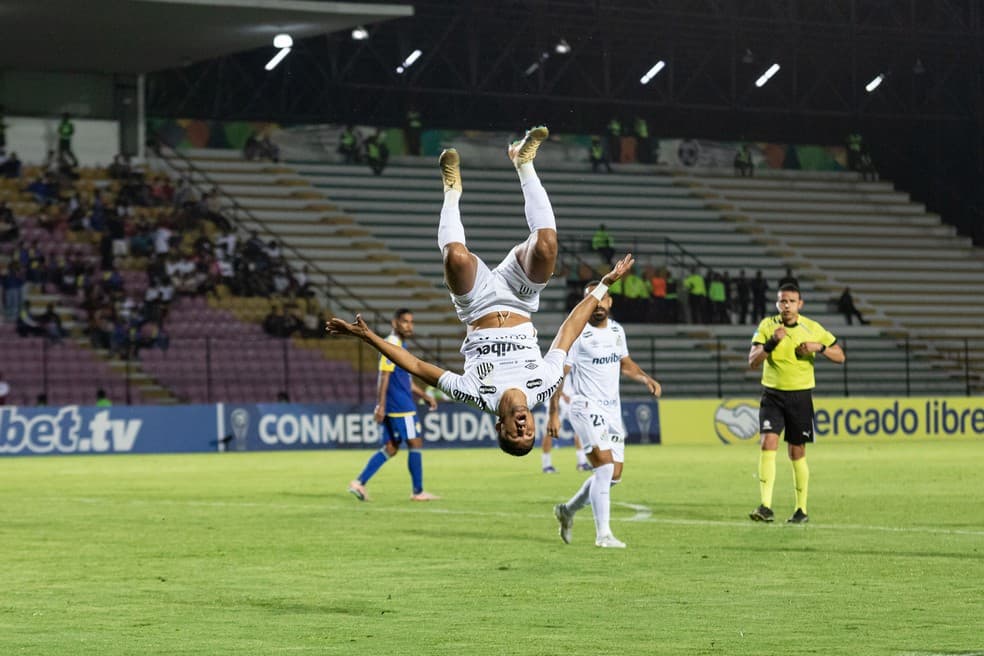 Santos x Universidad Central: Peixe tenta confirmar classificação na Vila Belmiro pela Sul-Americana
