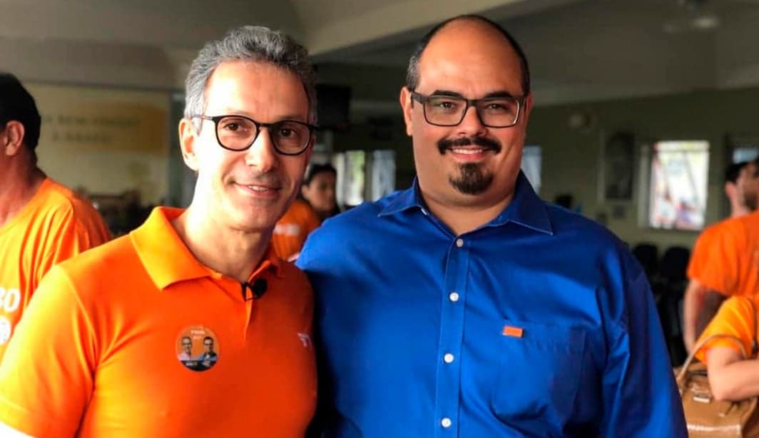 Minas Gerais rejeita ex-governadores em eleição surpreendente