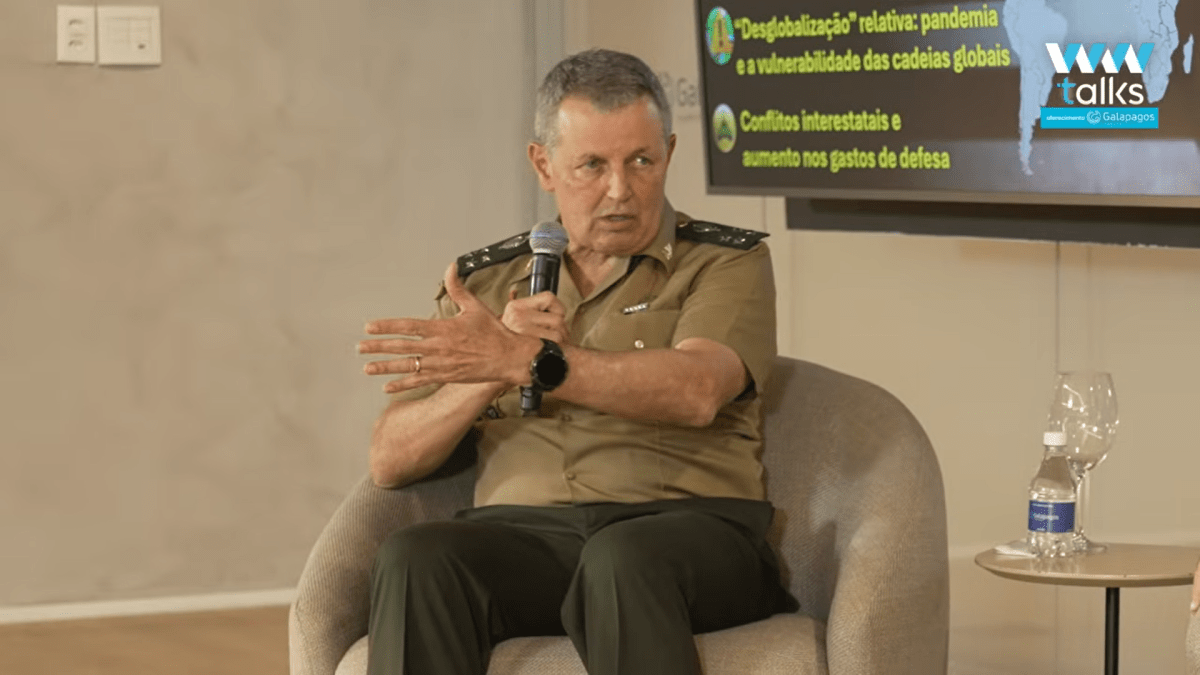 Exército reafirma compromisso com a democracia, diz Tomás Paiva