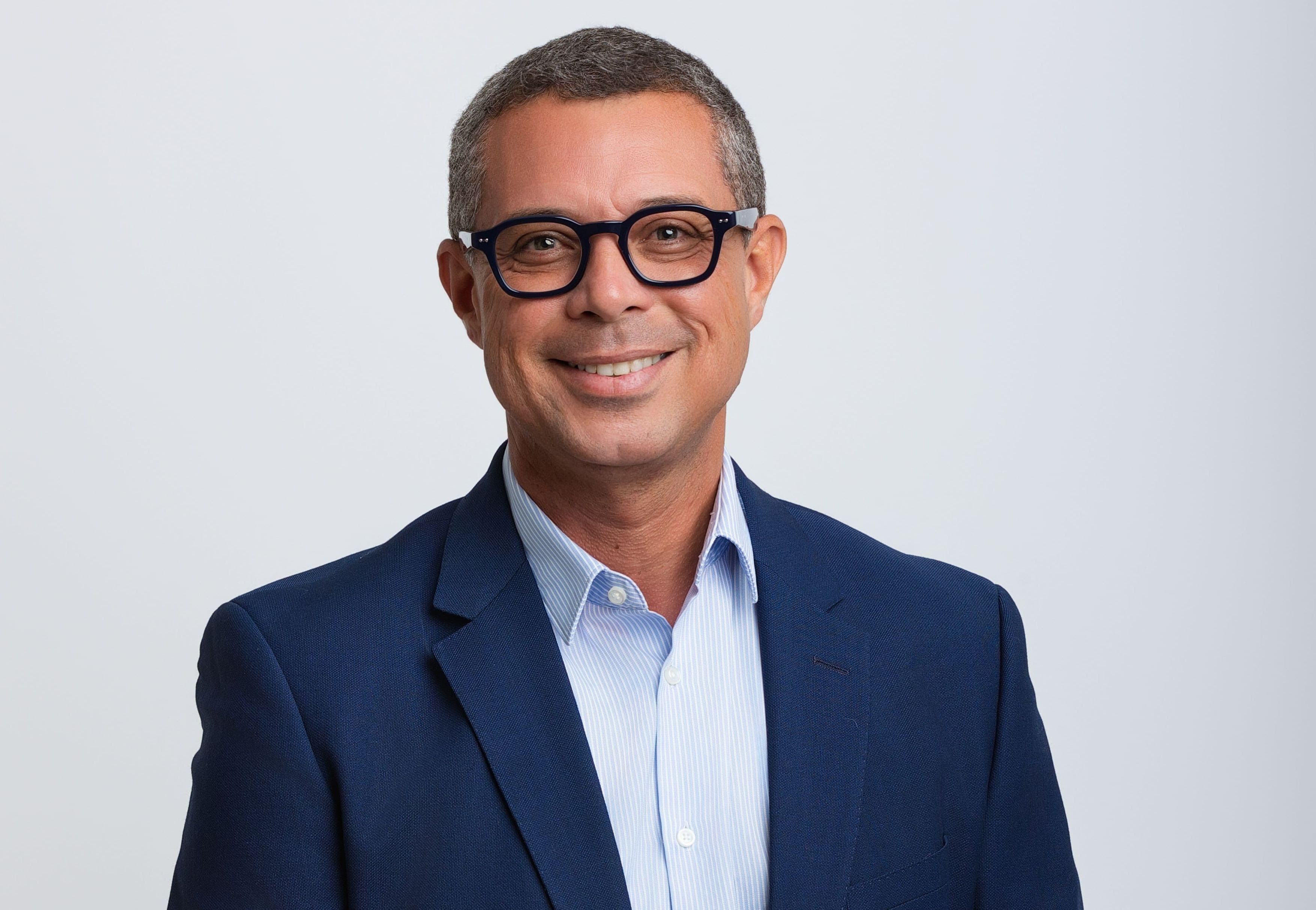 Fábio Mitidieri cumpre 10 das 24 promessas de reeleição em Sergipe