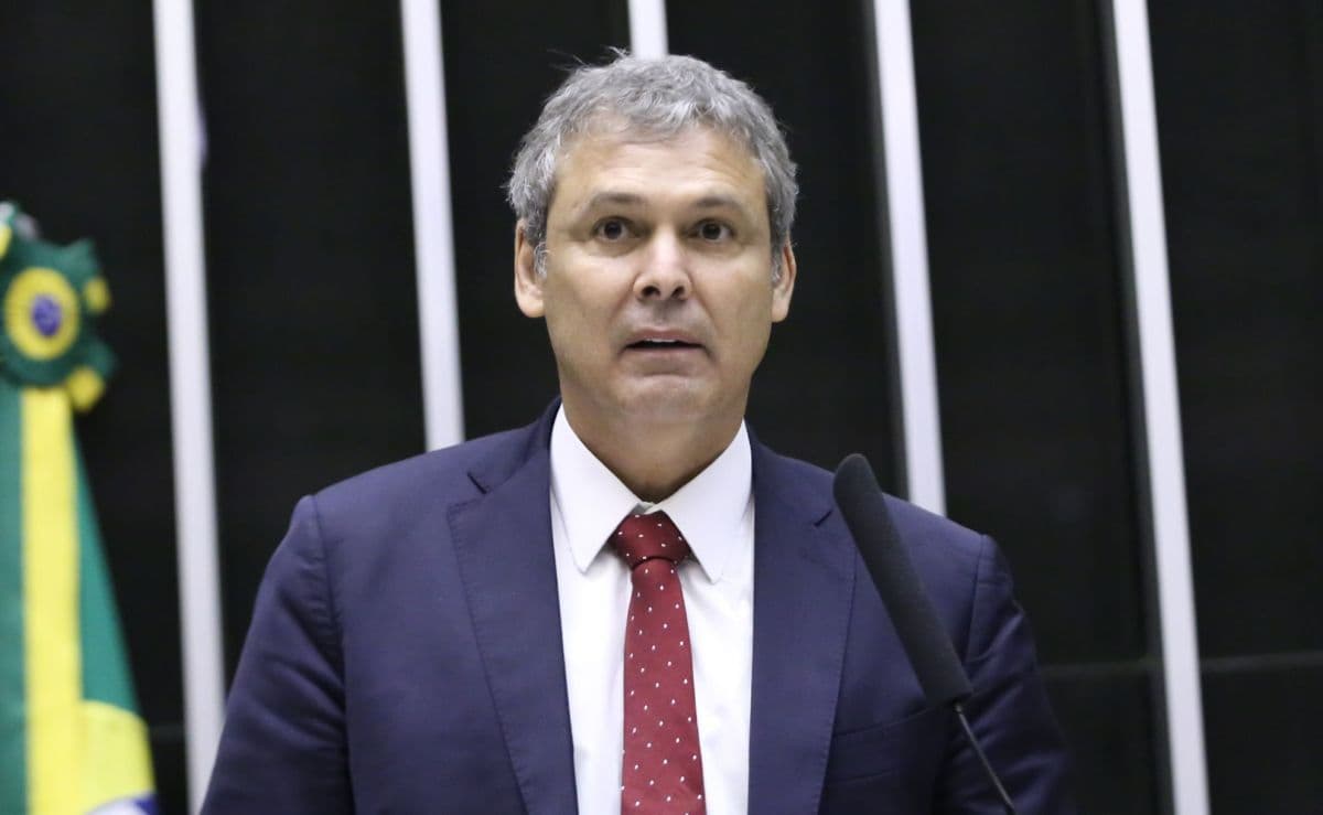 Flávio Bolsonaro sob investigação por suposto pedido de R$ 134 milhões
