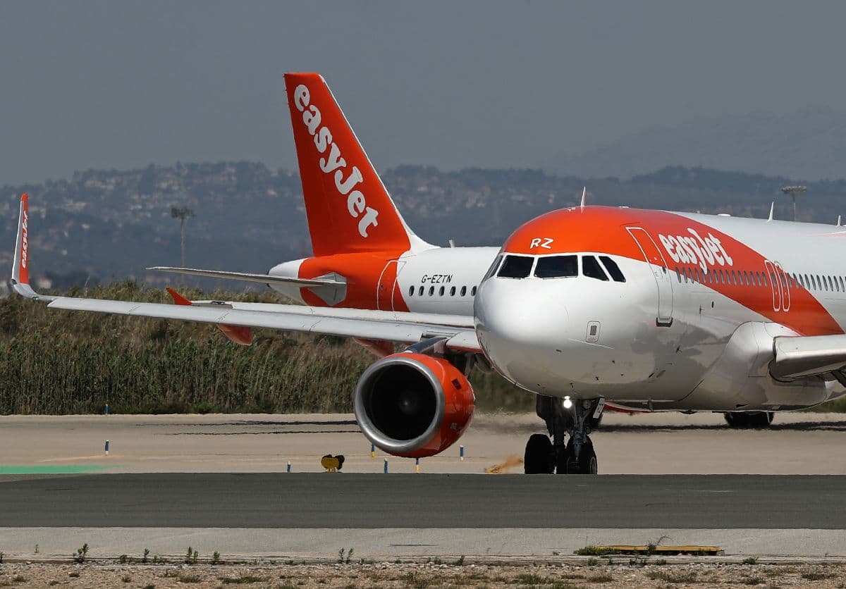 Voo da EasyJet desvia para Roma após alerta de bagagem