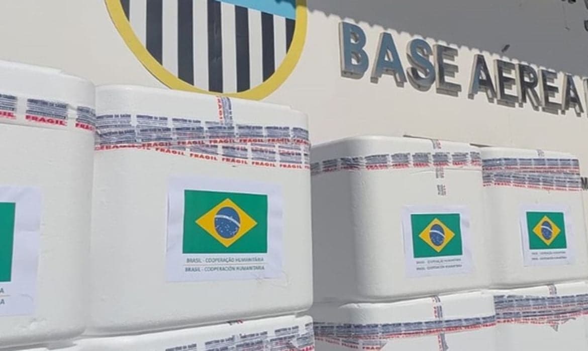 Brasil envia 4,5 toneladas de vacinas à Venezuela após terremotos