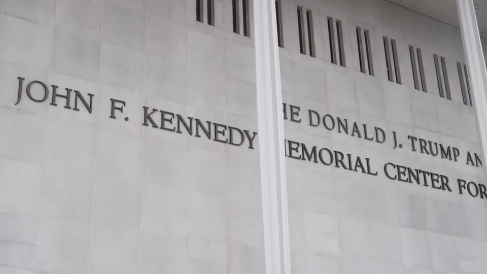 Justiça veta renomeação do Kennedy Center por Donald Trump