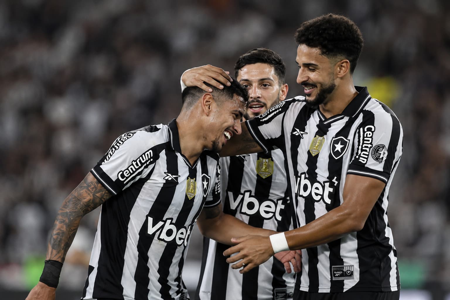 Botafogo anuncia Tite como novo técnico e aposta em reconstrução até 2028