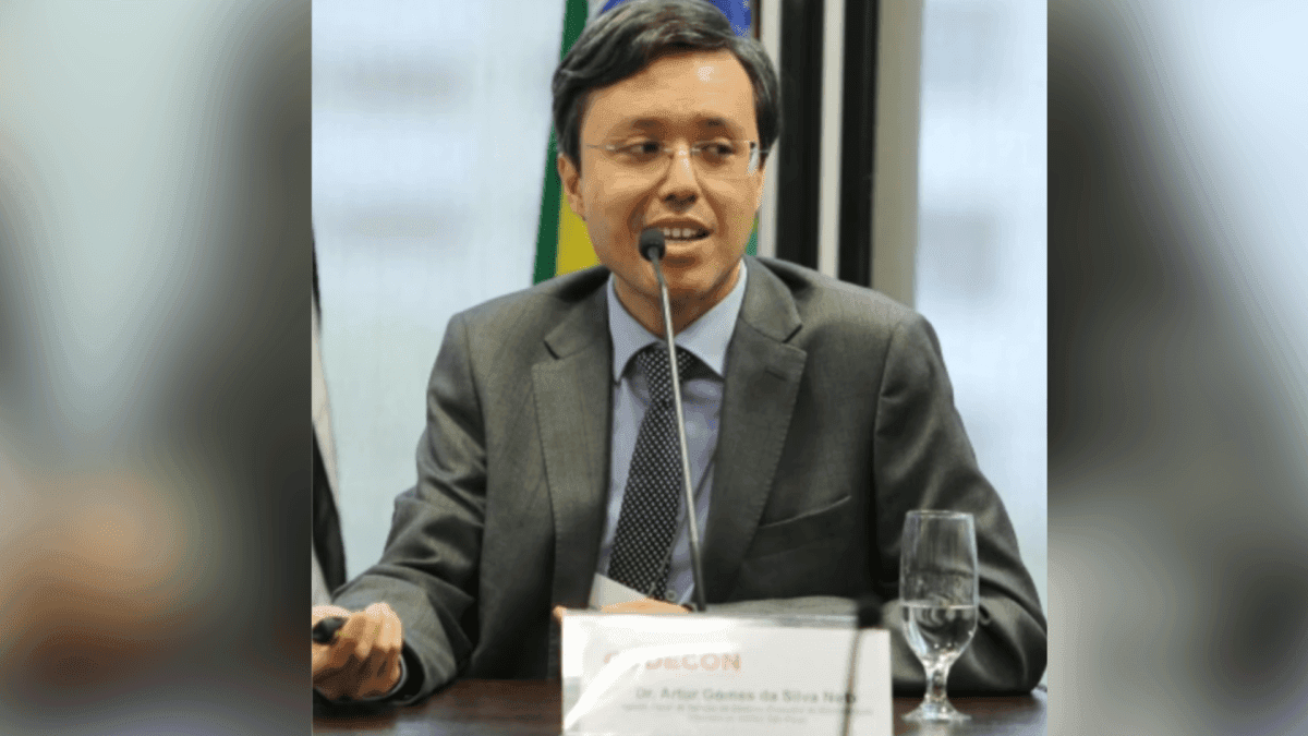 Artur Gomes da Silva Neto é solto após prisão por corrupção fiscal