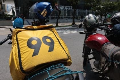 Lula anuncia linha de crédito para motociclistas de aplicativos