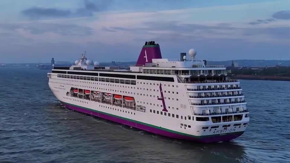 França impede desembarque de navio por casos de gastroenterite