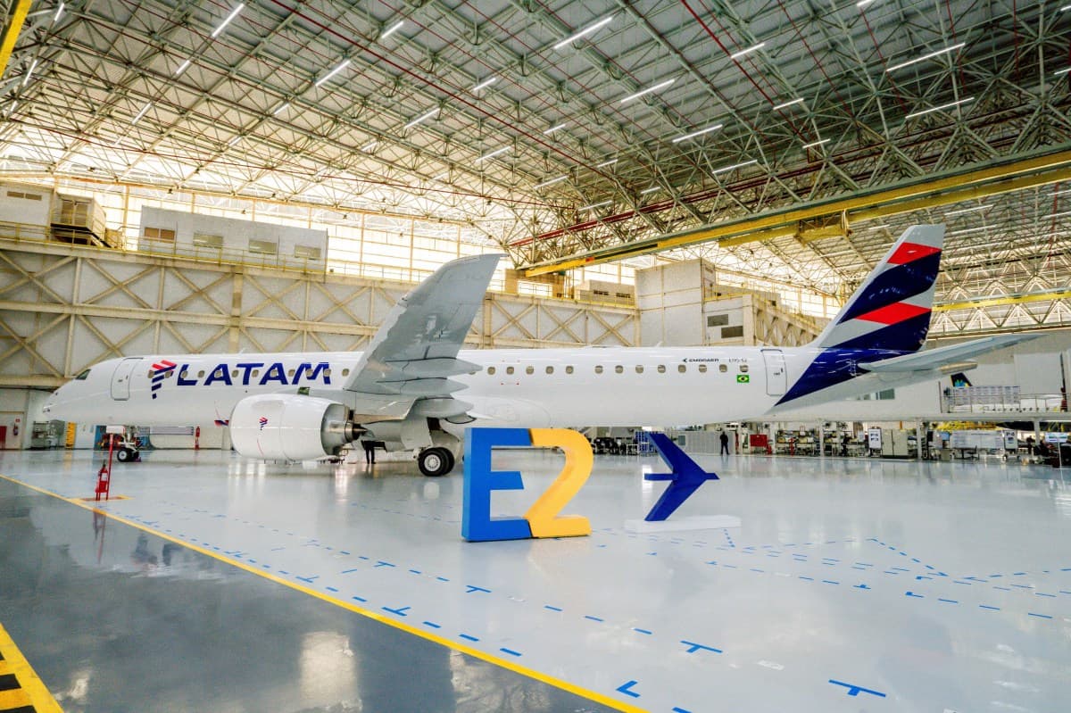 Latam contrata 200 mecânicos para manutenção dos novos Embraer E2