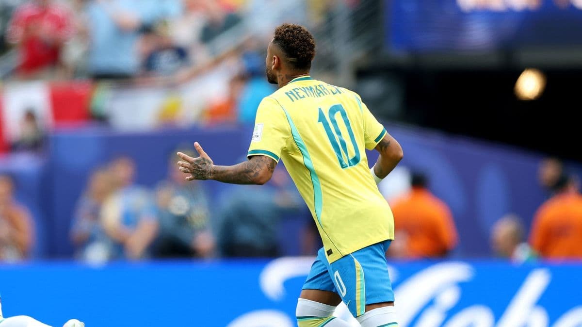 Neymar marca gol histórico e empata com Pelé em Copas