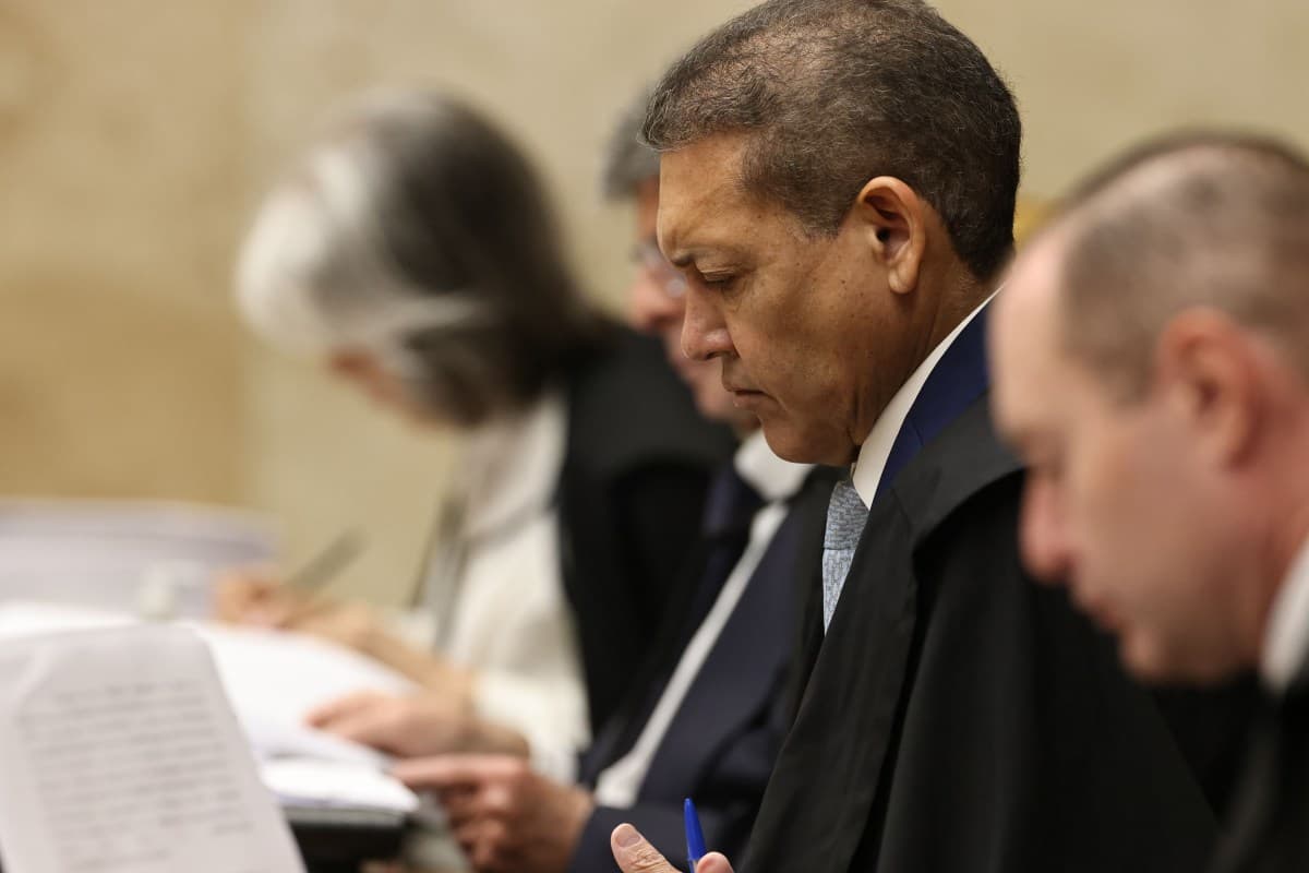 TSE informa que mais de 90% das urnas estão prontas para eleições