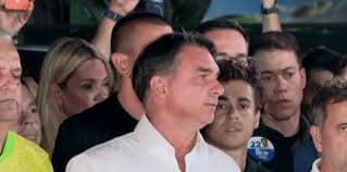 Flávio Bolsonaro desiste de contestar vitória de Lula