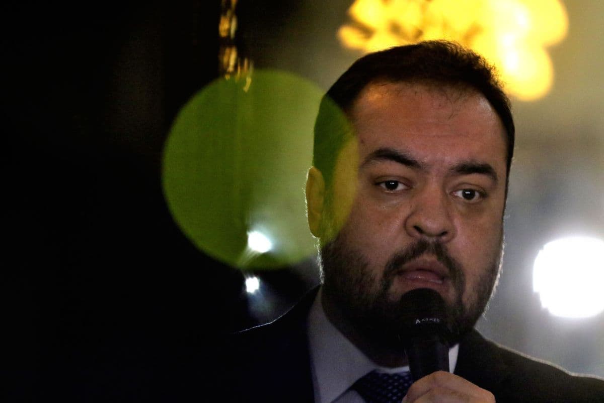 Cláusula eleitoral de Flávio Bolsonaro pode prejudicar aliados