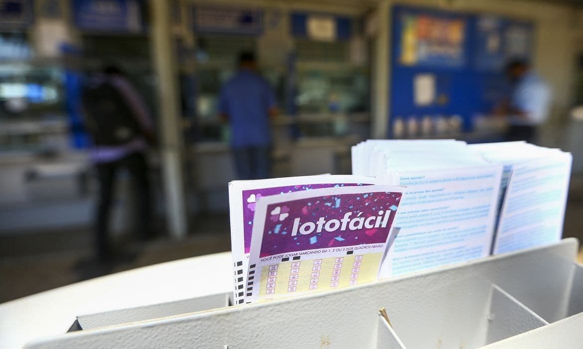 Lotofácil da Independência 2026 tem prêmio de R$ 300 milhões e sorteio às 21h