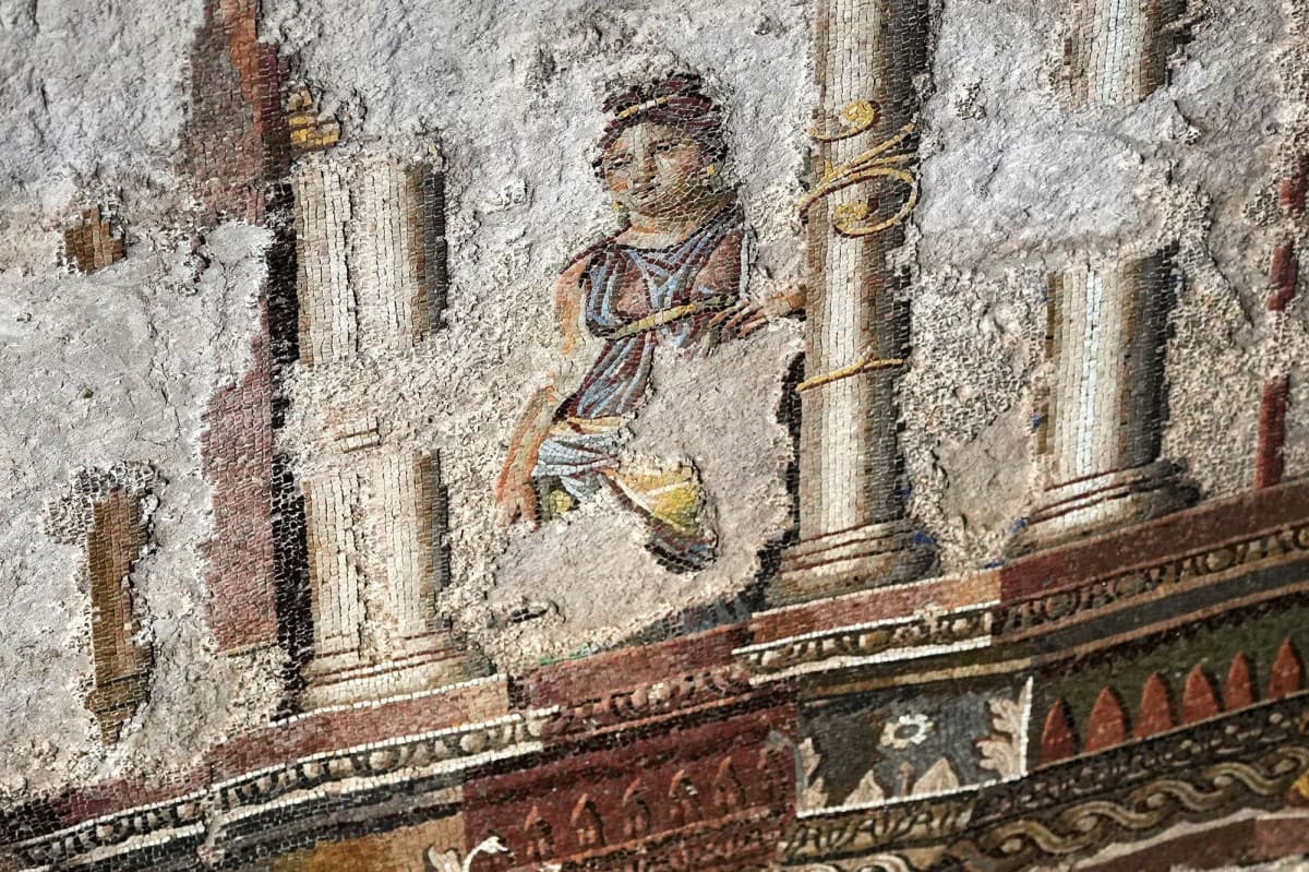 Descoberto o maior mosaico de parede romano em Roma