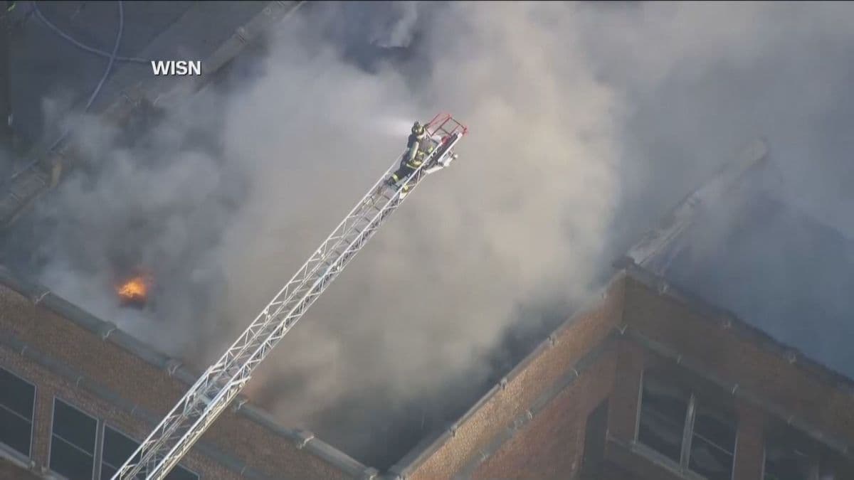 Incêndio atinge escola primária em Milwaukee sem vítimas