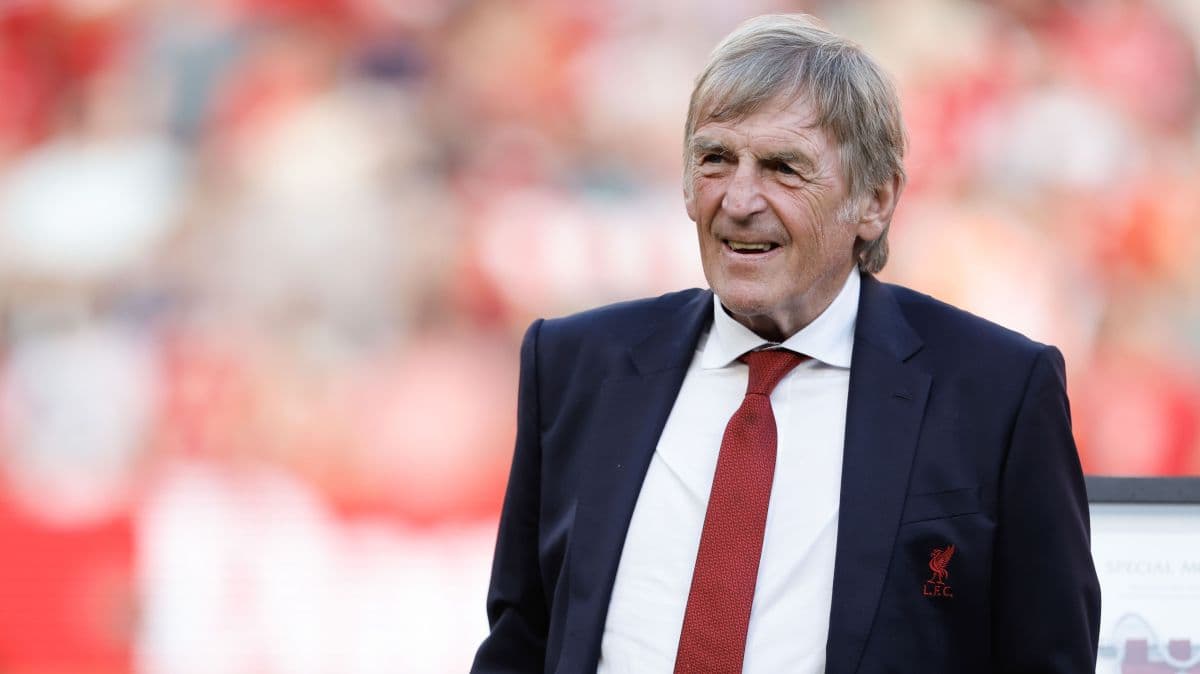 Kenny Dalglish revela tratamento contra câncer e pede respeito à privacidade