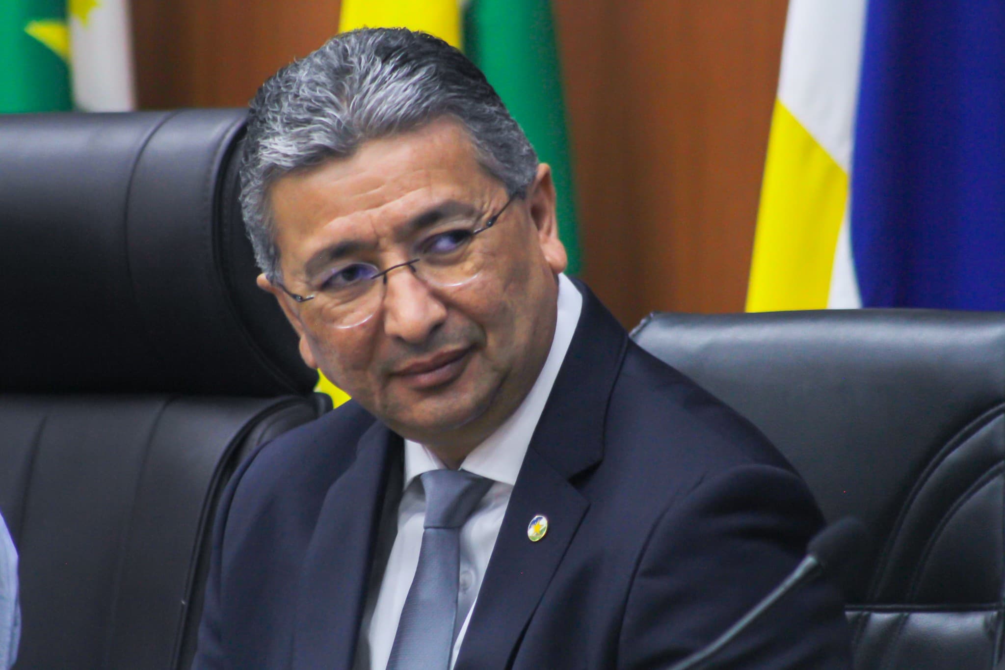 Edilson Damião Assume o Governo de Roraima Após Renúncia de Antonio Denarium