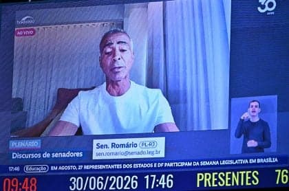 Romário se pronuncia e devolve salário durante a Copa do Mundo