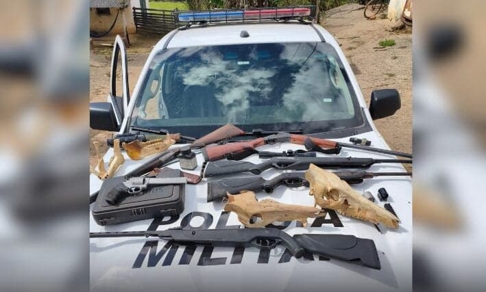 Operação apreende armas e revela maus-tratos em Aparecida-SP