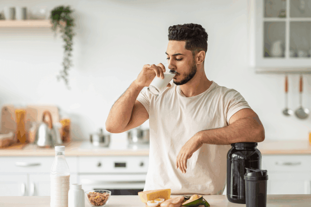 Melhor horário para consumir leite: especialistas esclarecem dúvidas