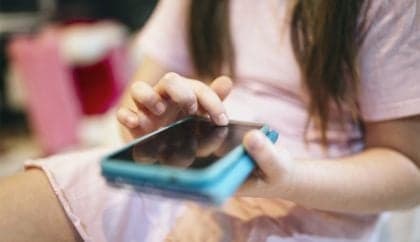 Crianças evitam celulares por preocupações com privacidade