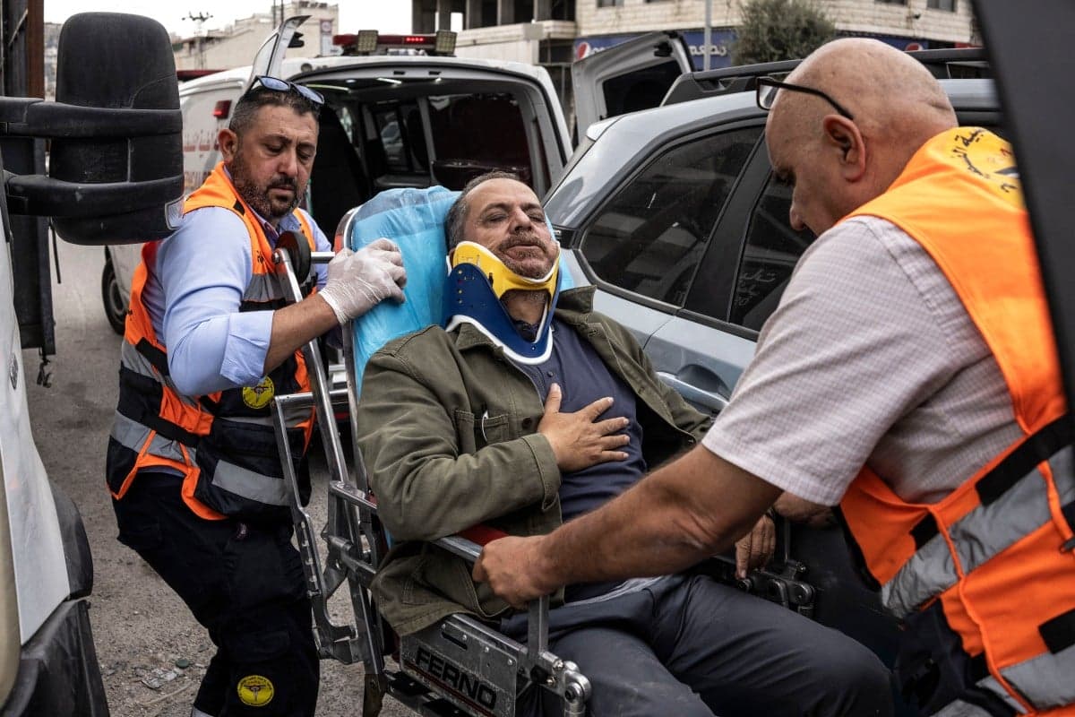 Fotógrafo da AFP é agredido por colonos israelenses na Cisjordânia