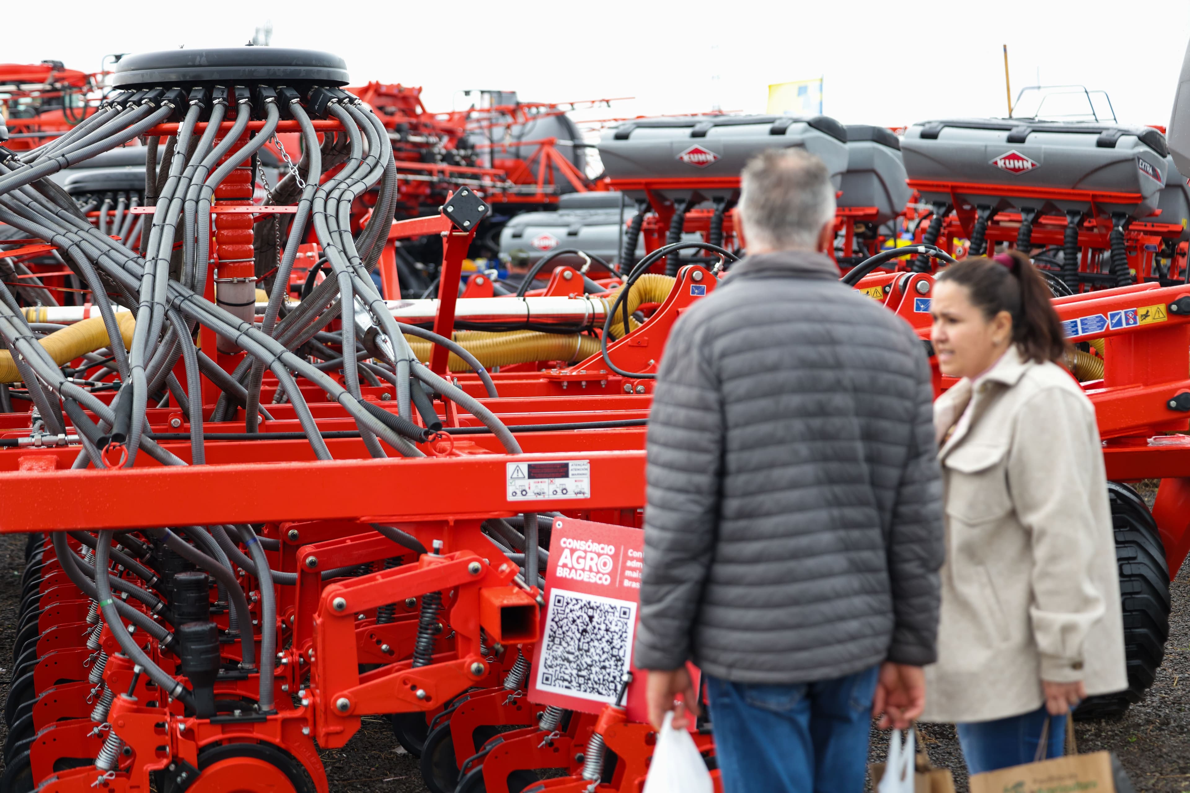 Intenções de compra de máquinas agrícolas na Expointer 2026 caem 25%