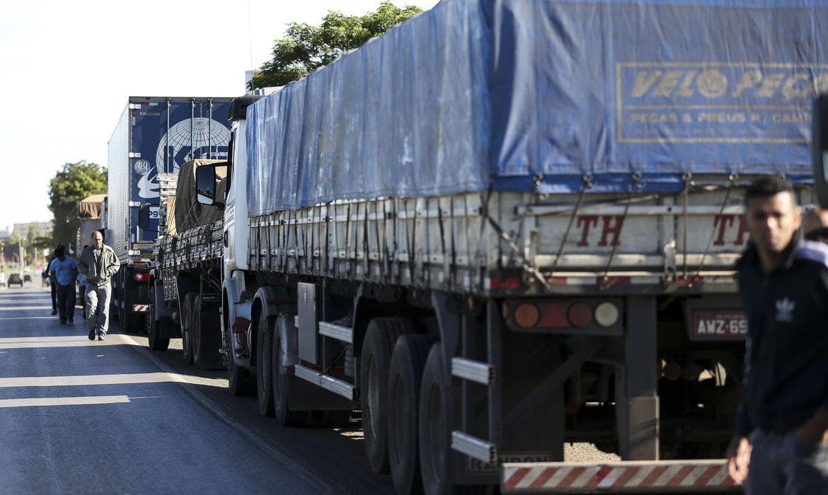 Senado aprova Medida Provisória do frete rodoviário