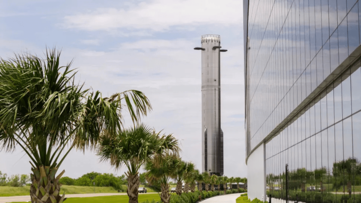 SpaceX lança maior foguete do mundo em teste no Texas