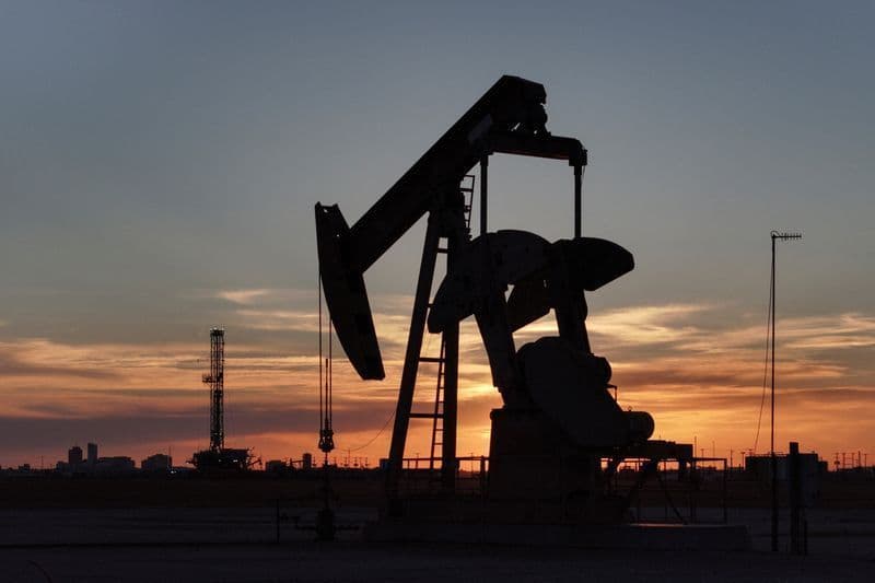 Demanda global de petróleo cai 80 mil bpd prevista para 2026