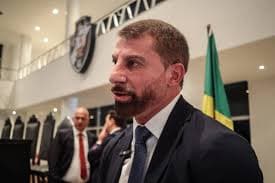 Acordo sobre a venda de ações do Vasco avança em meio ao jogo do Vasco