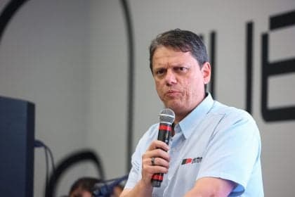 Tarcísio de Freitas lidera reeleição em São Paulo, diz pesquisa