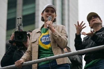 Michelle Bolsonaro registra 23,4% em pesquisas eleitorais