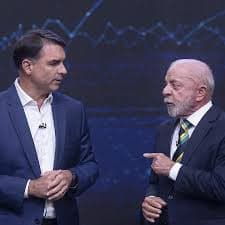 Lula Solicita Cassação de Flávio por Presunto Envolvimento com 'Dark Horse'