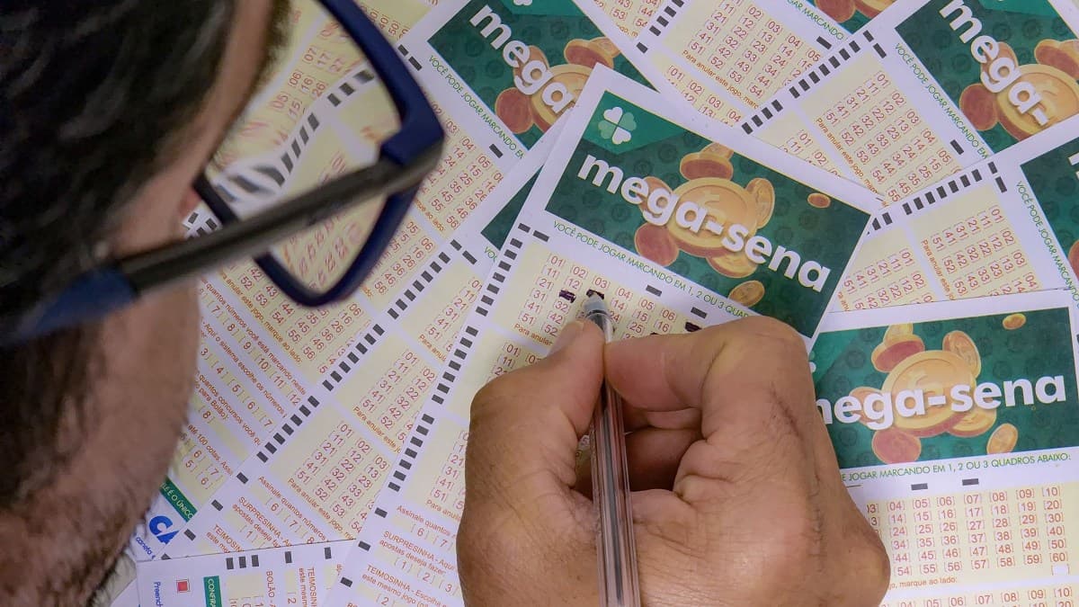 Mega-Sena sorteia R$ 112 milhões neste domingo em São Paulo
