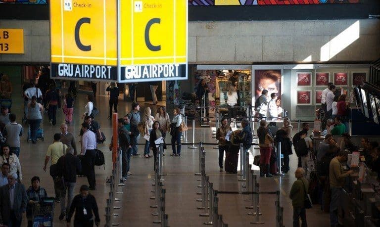 Motoristas clandestinos são presos por extorsão em aeroporto de SP