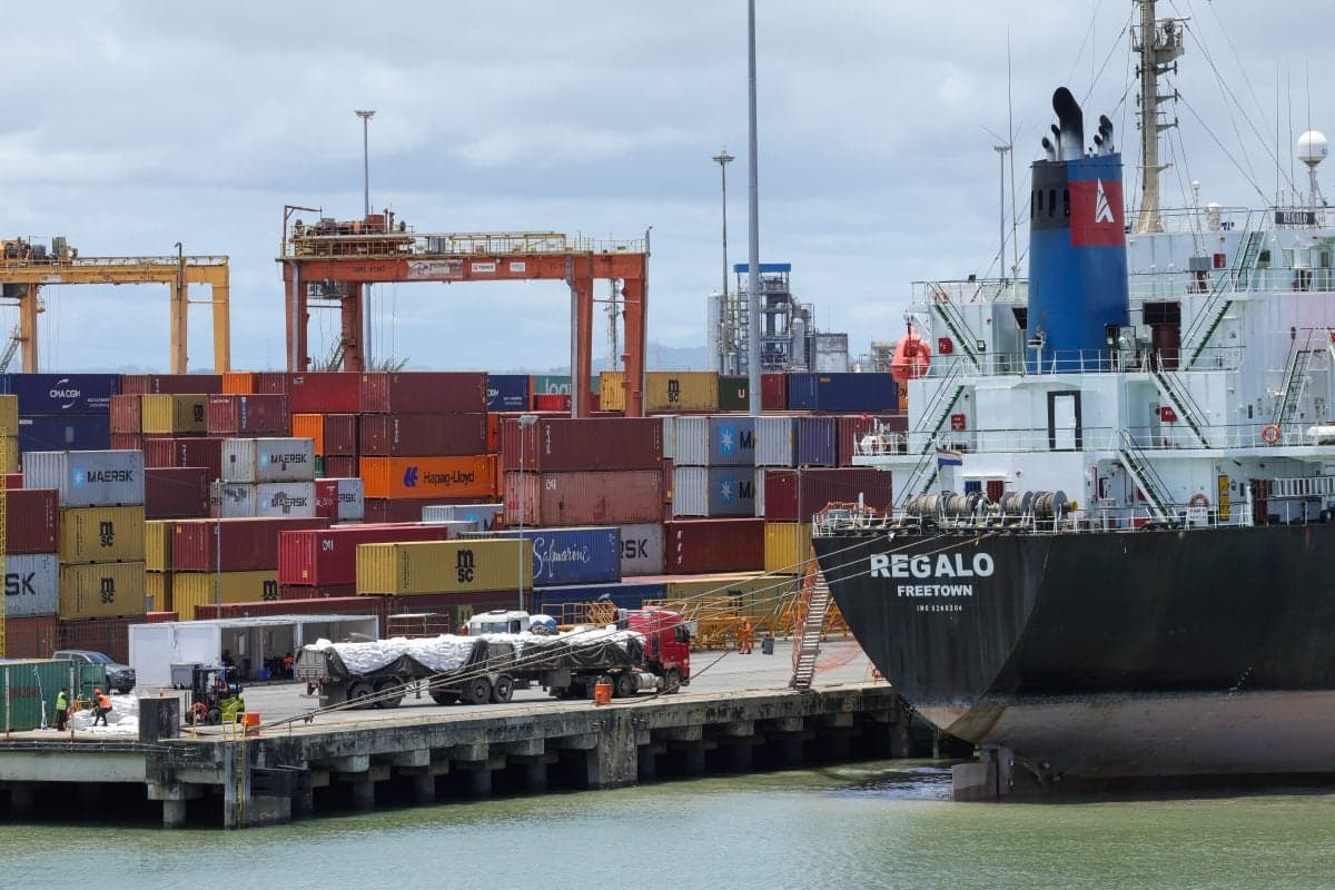 Tarifaço dos EUA afeta 2,4 mil empresas brasileiras