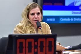 Luizianne Lins Deixa o PT e Se Lança ao Senado com Elmano
