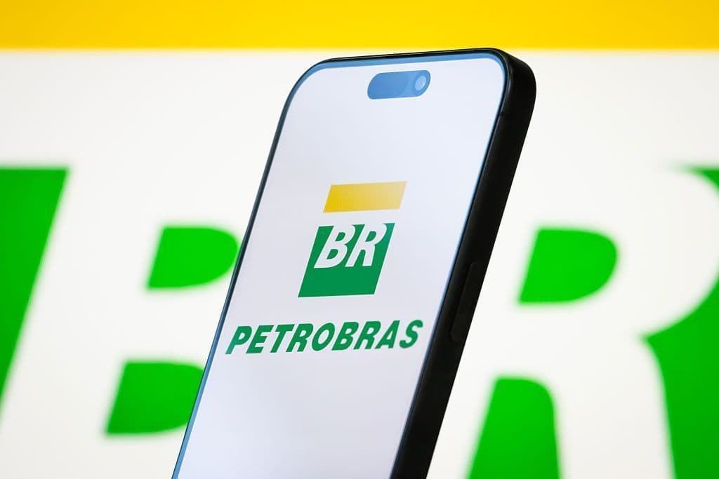 Petrobras reporta lucro de R$ 32,7 bilhões, queda de 7,2%
